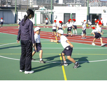 隅田小学校における総合学習、体育の授業、食事バランス劇の実施